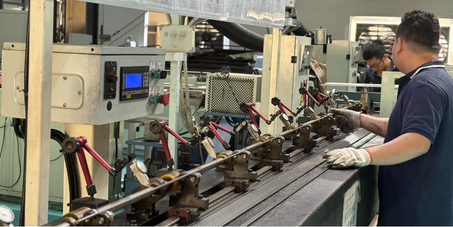 SCM435合金鋼拋光棒：汽車門鎖扣專用材料